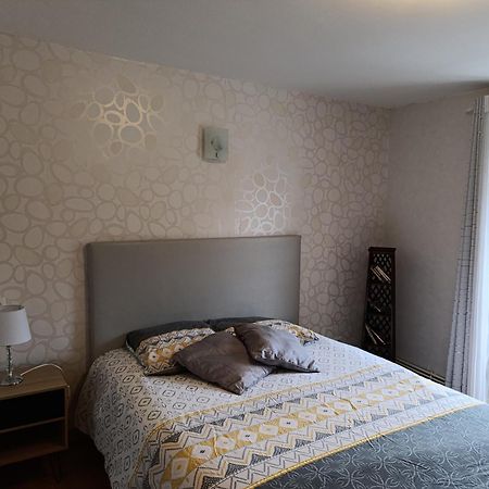 Maison Spacieuse Et Agreable Saint-Georges-de-Luzençon Exteriér fotografie