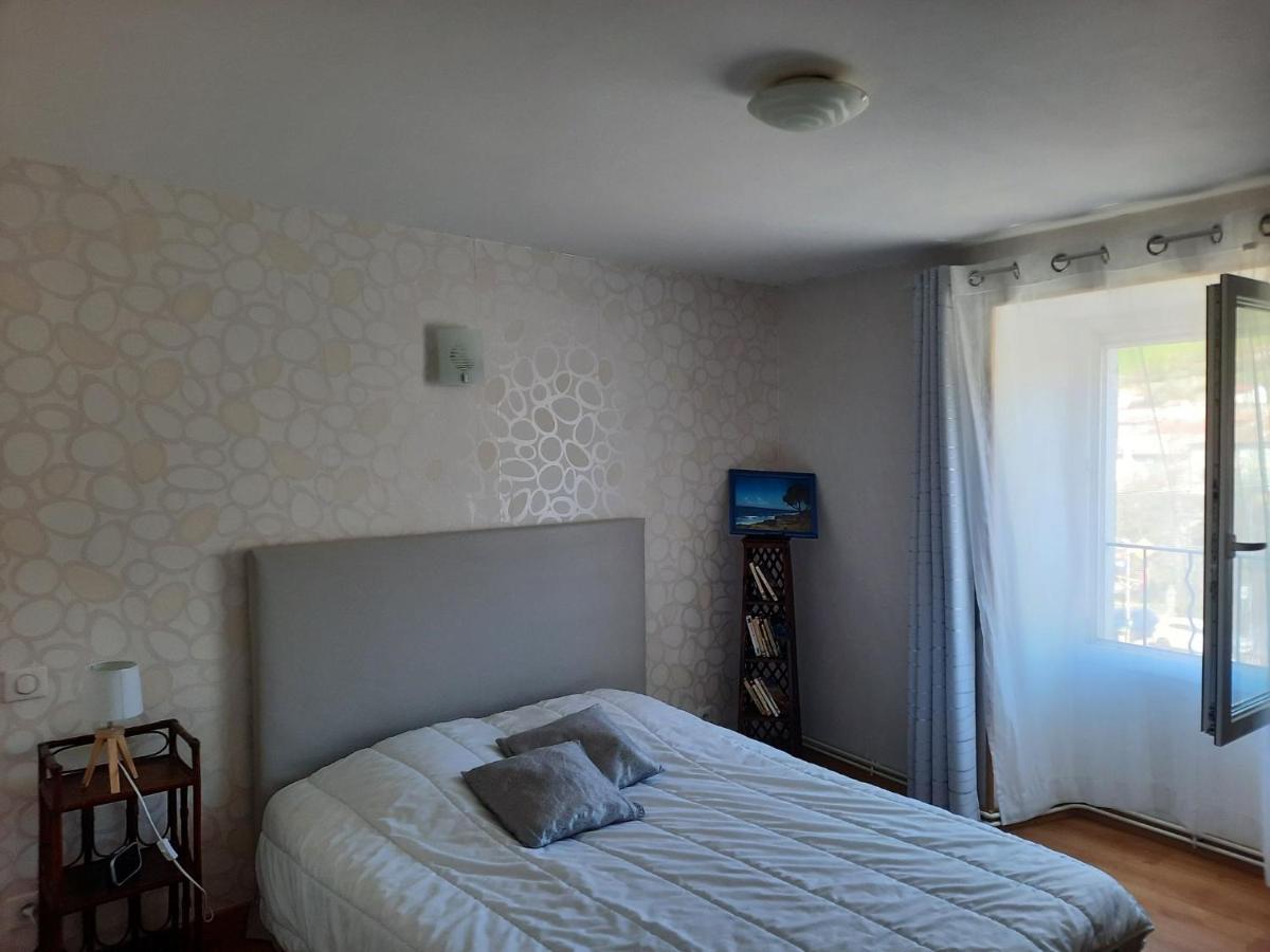 Maison Spacieuse Et Agreable Saint-Georges-de-Luzençon Exteriér fotografie