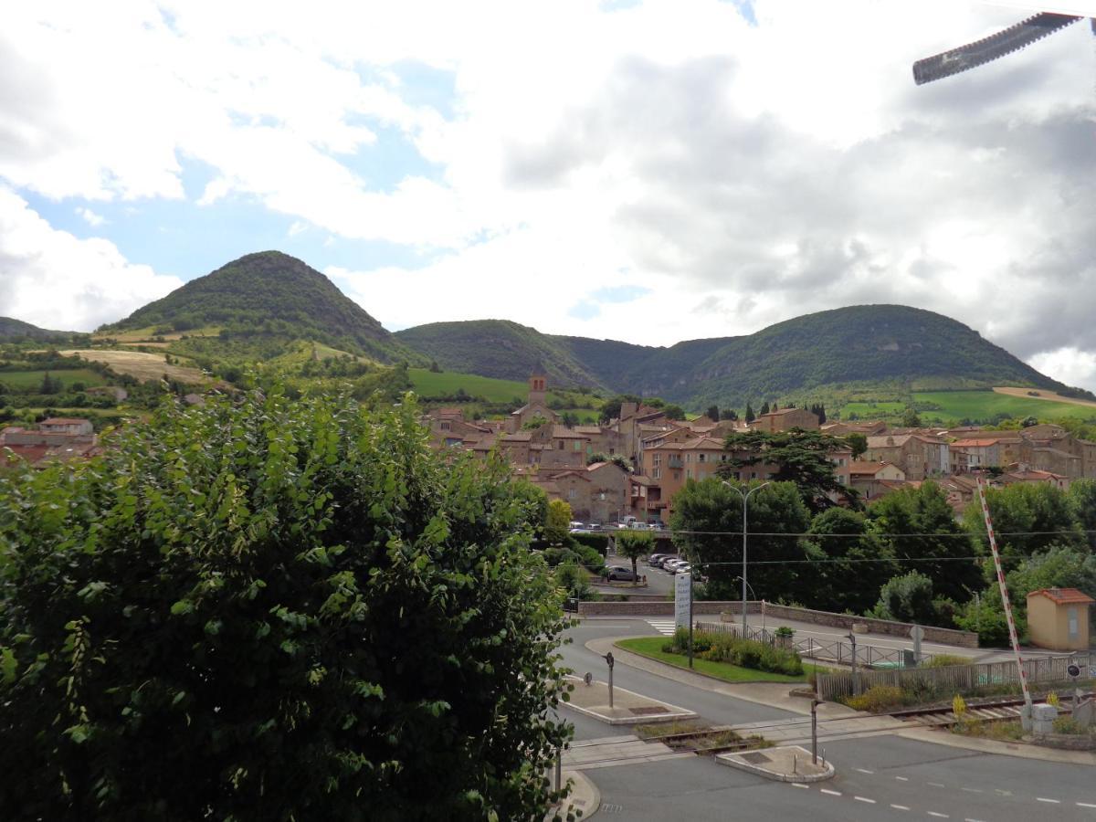 Vila Maison Spacieuse Et Agreable Saint-Georges-de-Luzençon Exteriér fotografie