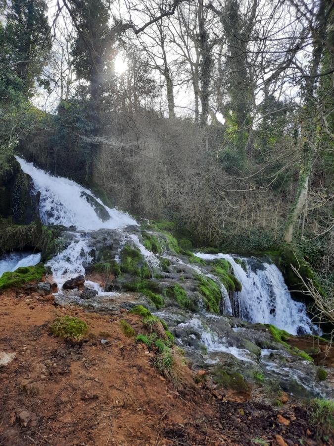 Vila Maison Spacieuse Et Agreable Saint-Georges-de-Luzençon Exteriér fotografie