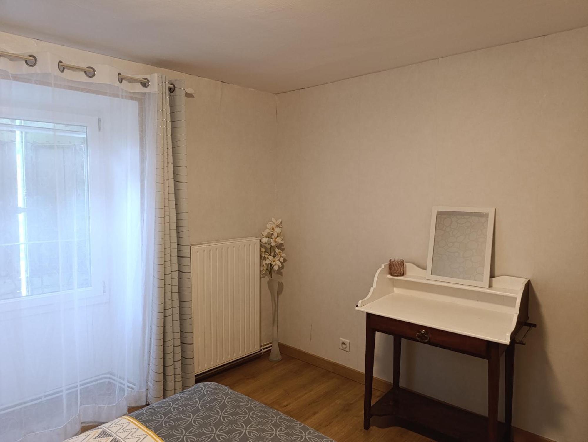 Maison Spacieuse Et Agreable Saint-Georges-de-Luzençon Exteriér fotografie