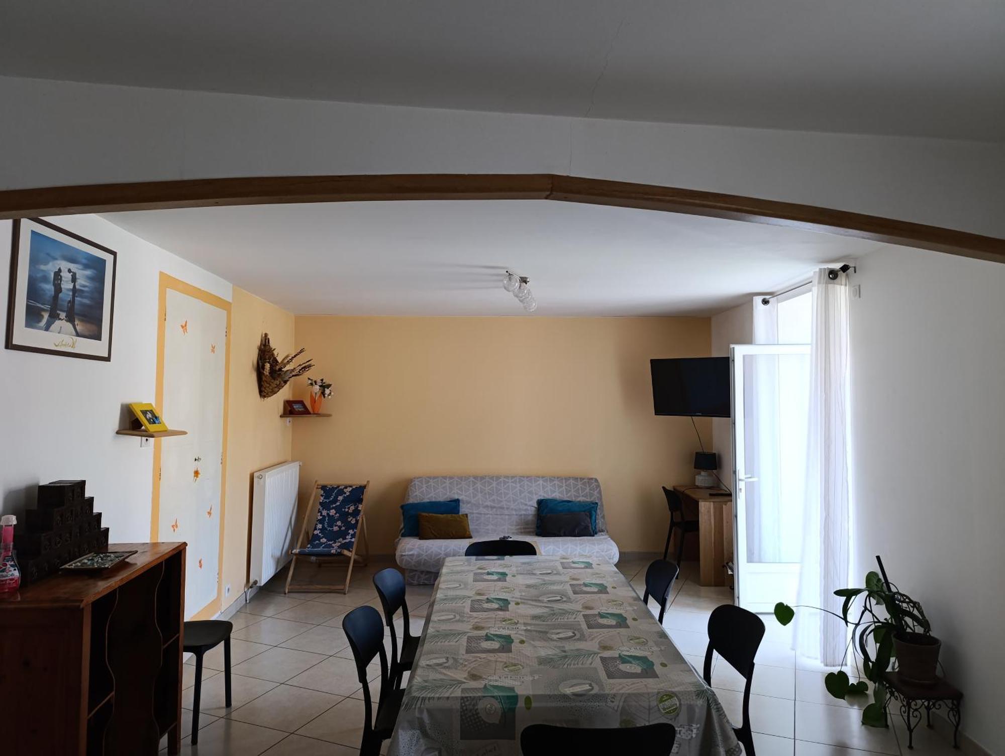 Maison Spacieuse Et Agreable Saint-Georges-de-Luzençon Exteriér fotografie