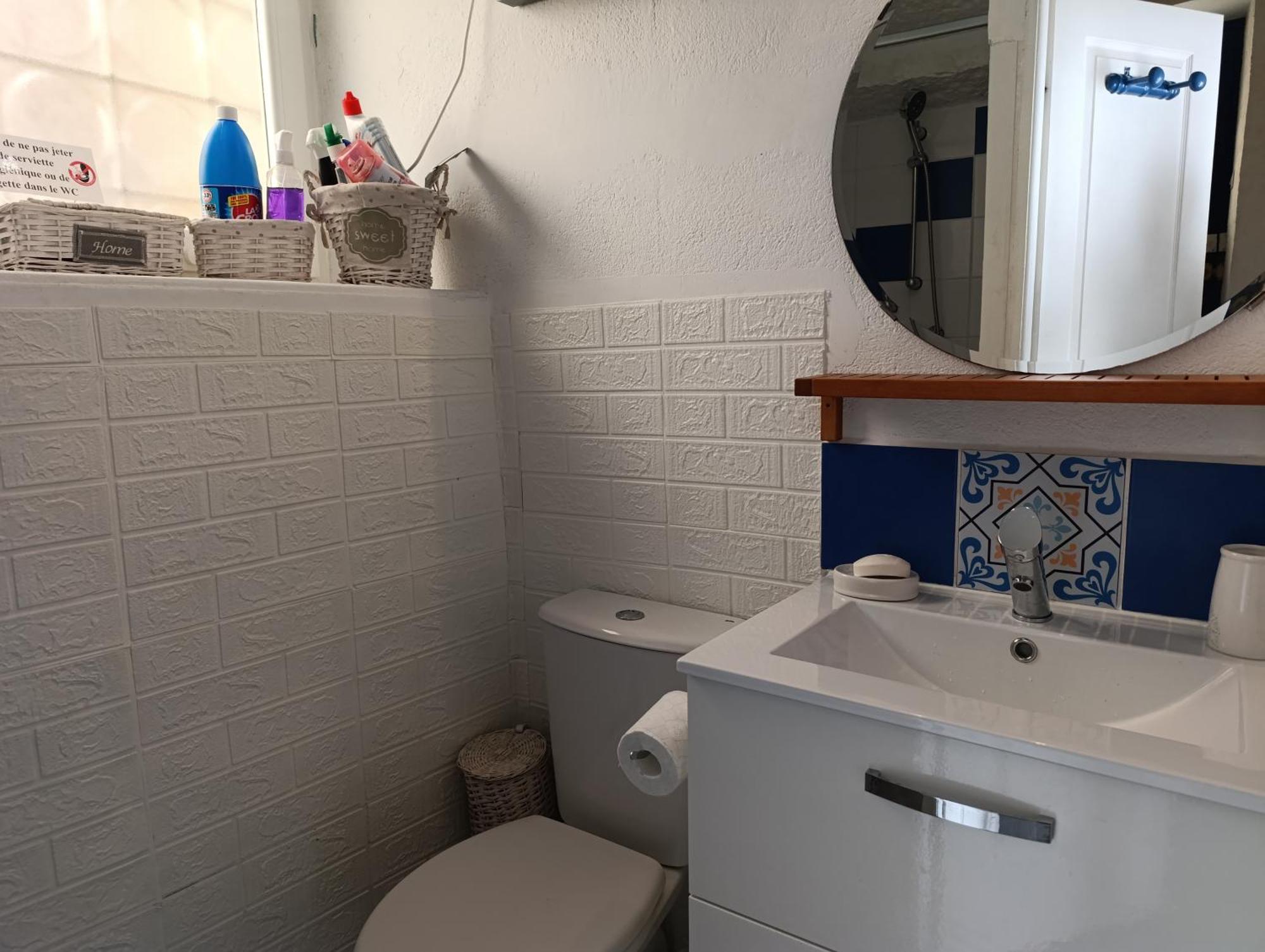 Maison Spacieuse Et Agreable Saint-Georges-de-Luzençon Exteriér fotografie