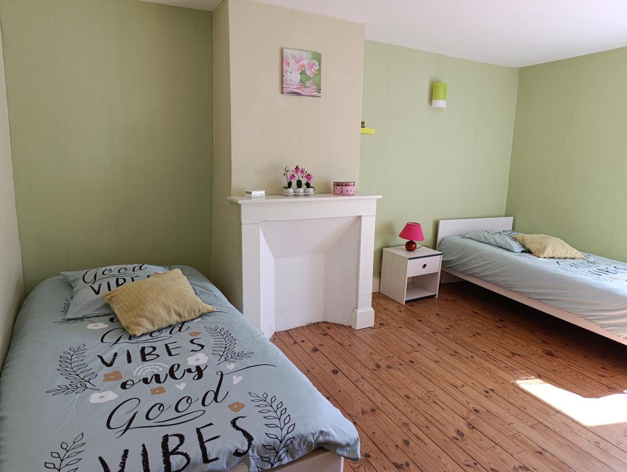 Maison Spacieuse Et Agreable Saint-Georges-de-Luzençon Exteriér fotografie