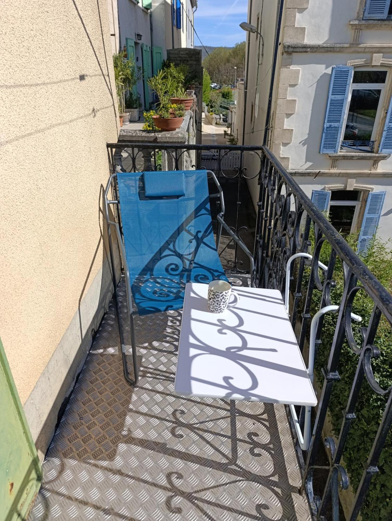 Maison Spacieuse Et Agreable Saint-Georges-de-Luzençon Exteriér fotografie